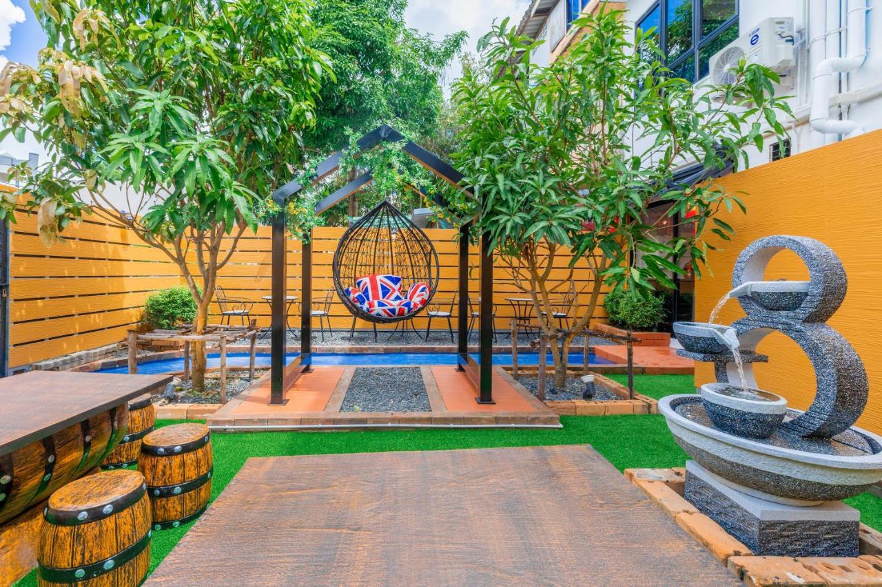 Albergue Marco Polo Phuket Poshtel & Bistro Exterior foto